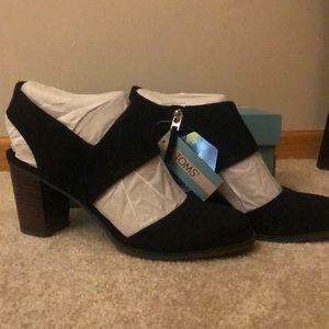 Toms, Majorca Closed Toe, Black Suede, Size 9